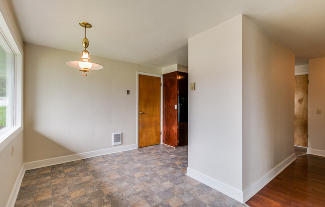 3 beds, 1 bath, $1,995