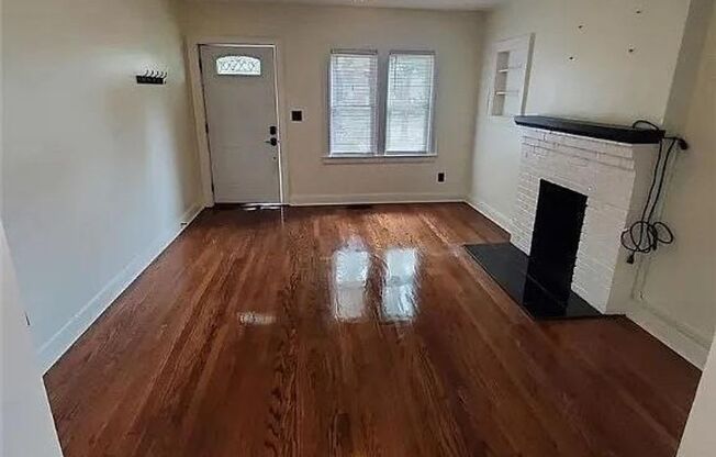 Three Bedroom Newly Renovated Home in South Charleston
