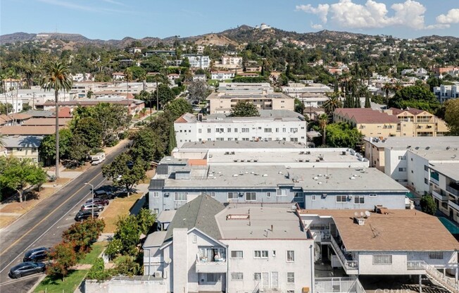 1716 3/4 WINONA BLVD