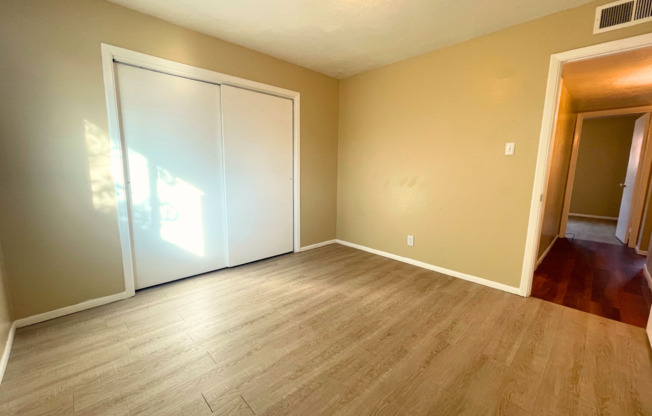 2 beds, 1.5 baths, 948 sqft, $995, Unit Unit 120