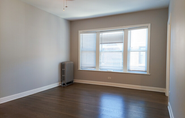 1452 W WINNEMAC