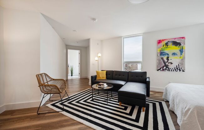 Studio, 1 bath, 529 sqft, $1,275, Unit 308
