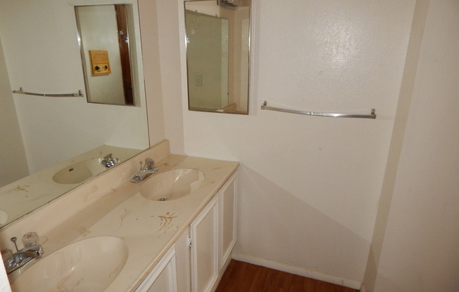 2 beds, 2 baths, $1,250