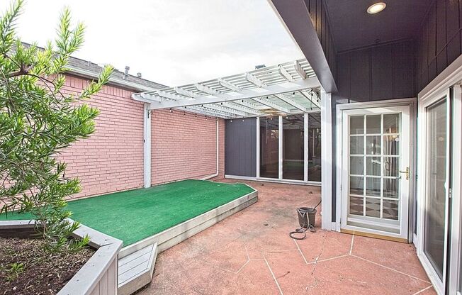 3217 SQUIRESWOOD DR