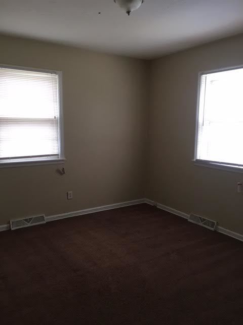 3 beds, 1 bath, $1,295