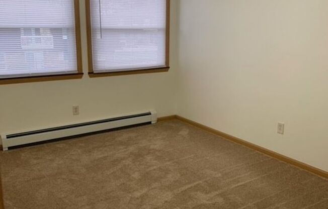 1 bed, 1 bath, $935, Unit 215-05