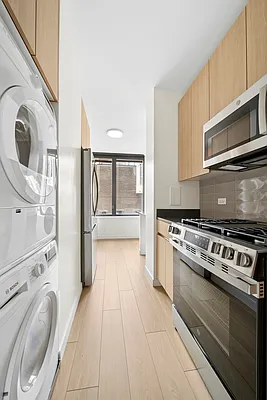 Studio, 1 bath, $6,250, Unit 15A