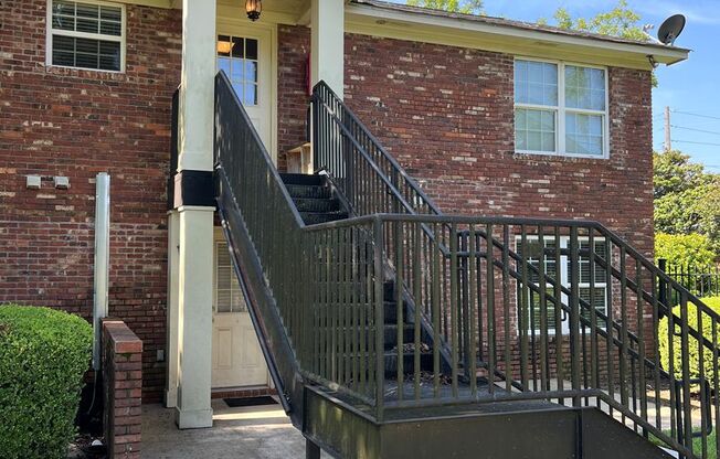2 beds, 2 baths, 1,100 sqft, $1,075, Unit E-1