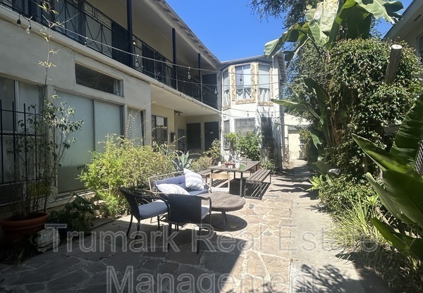 3731 LOS FELIZ BLVD