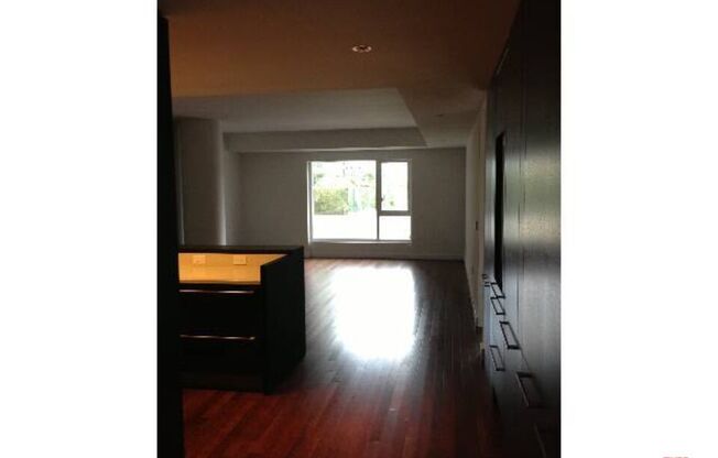 2 beds, 2 baths, 1,410 sqft, $5,500, Unit 5F