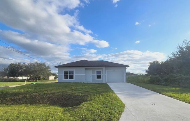 Brand-New 2/2/1 -SW Lehigh Acres-See this one TODAY!
