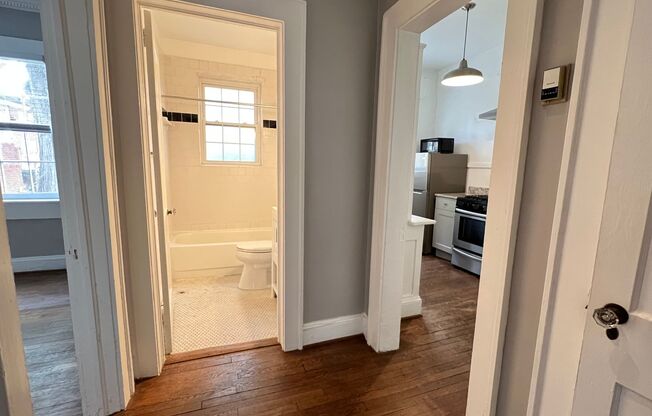 1 bed, 1 bath, 800 sqft, $1,825, Unit 1219-10