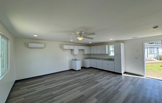 1 bed, 1 bath, 1,025 sqft, $1,250, Unit E