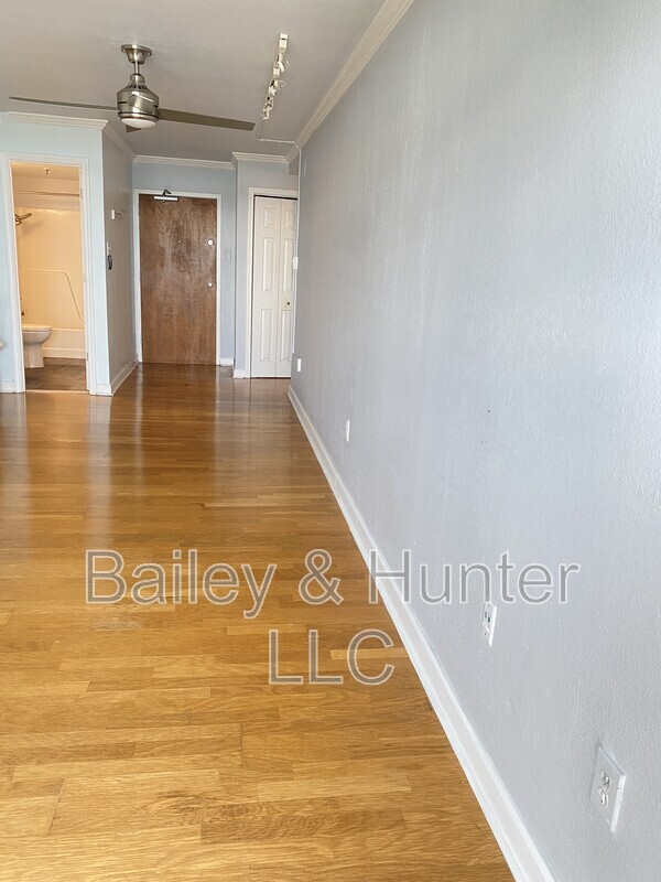 375 RALPH MCGILL BLVD NE