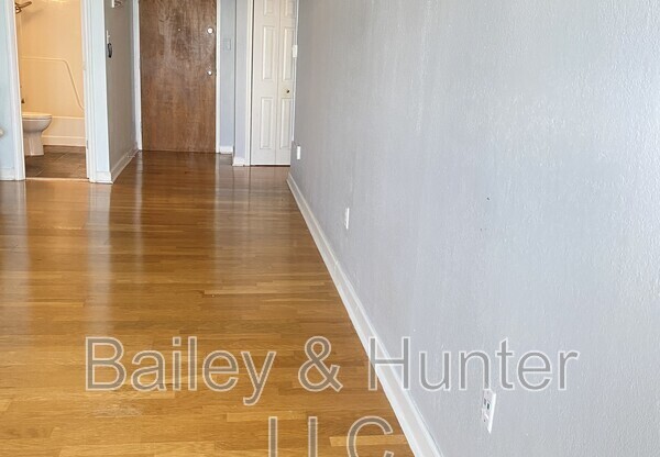 375 RALPH MCGILL BLVD NE