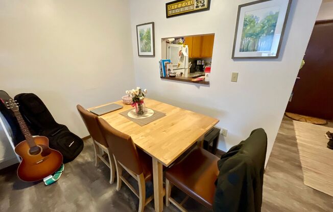 1 bed, 1 bath, $1,095, Unit 210