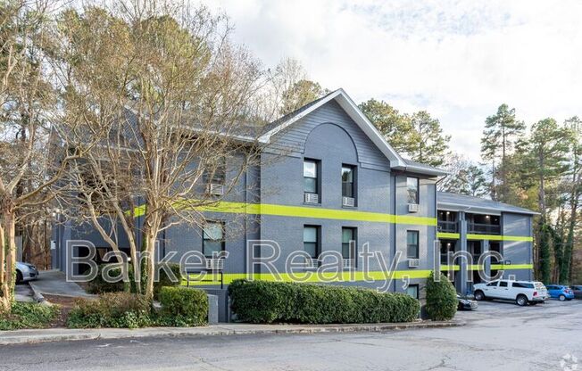 5104 Hollyridge Drive