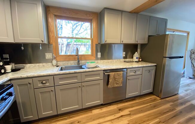 SUMMIT CHASE #15 | 2 BED 1.5 BATH FIVE POINTS TOWNHOME