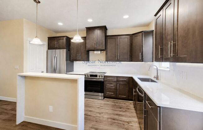 3 beds, 3.5 baths, $2,695