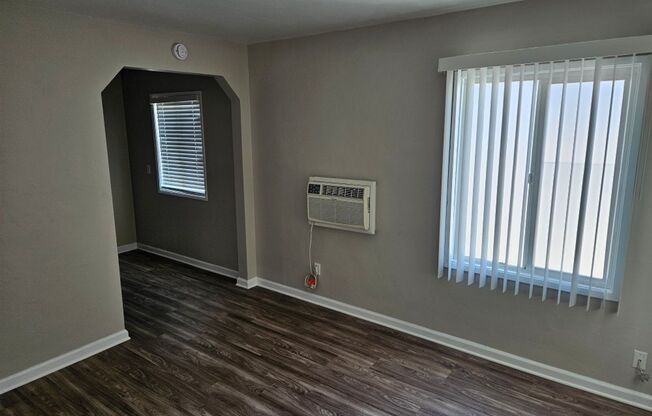 **.5218-5224 Imperial Ave.