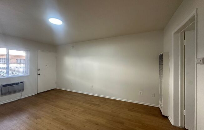 PL26 - 2666 Ellendale Place