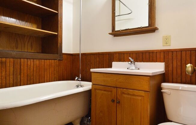 1 bed, 1 bath, 410 sqft, $880, Unit 22 - 27