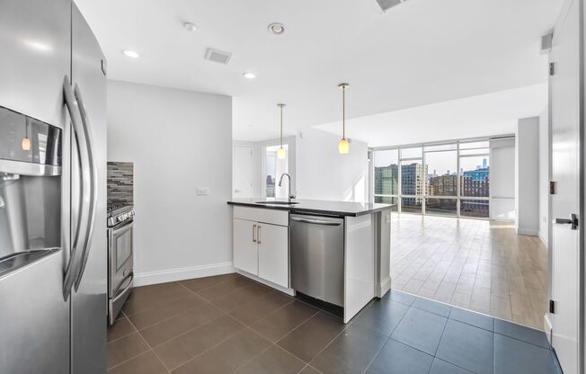 2 beds, 2 baths, 1,250 sqft, $3,800, Unit 712