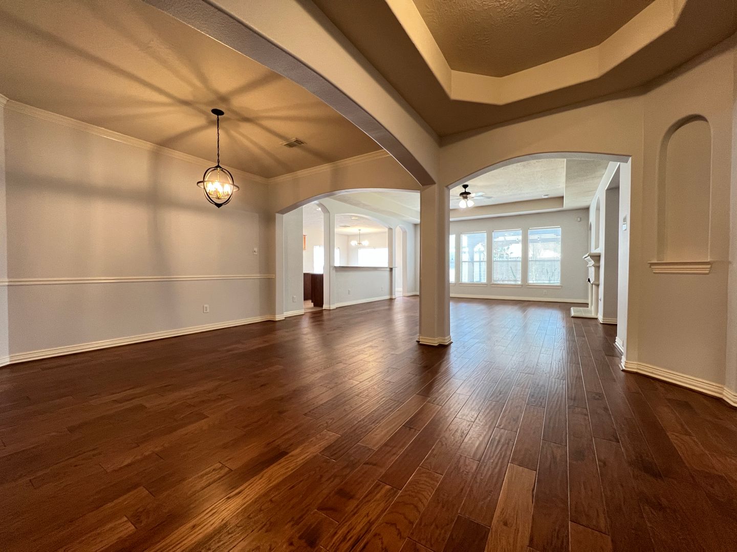Elegant Living in Southfork – Spacious Home with Designer Touches and Prime Location!