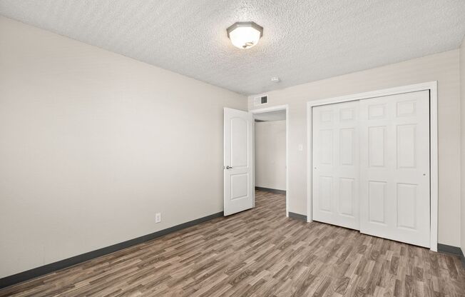 2 beds, 1 bath, 900 sqft, $1,025, Unit 122