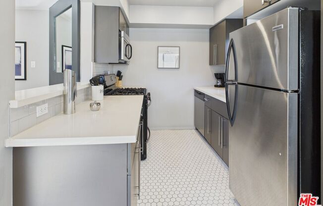 1 bed, 1 bath, 798 sqft, $4,100, Unit 205A