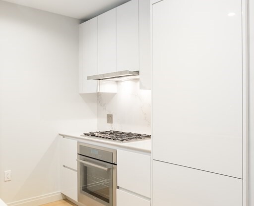 1 bed, 1 bath, 696 sqft, $5,375, Unit 707
