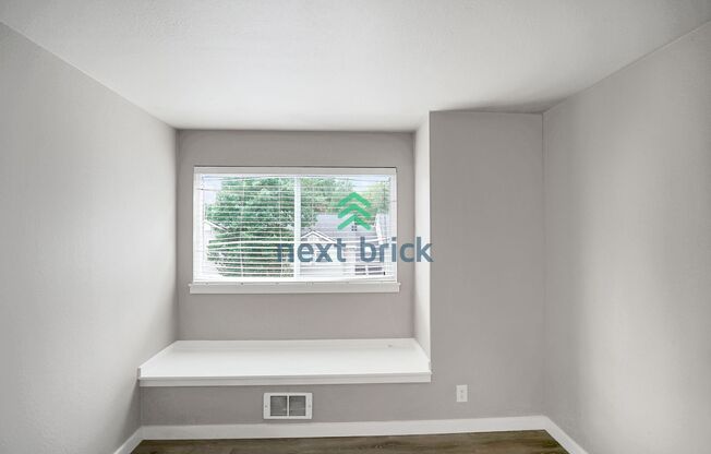 2 beds, 1 bath, $2,495