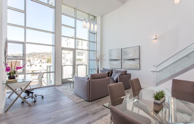 1 bed, 1.5 baths, 890 sqft, $3,500, Unit 1616 - 211