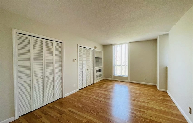 99 Pond Ave
