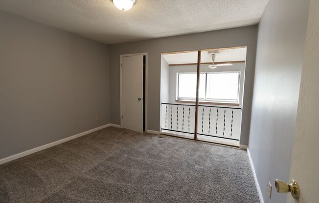 2 beds, 1.5 baths, $950, Unit Apt D