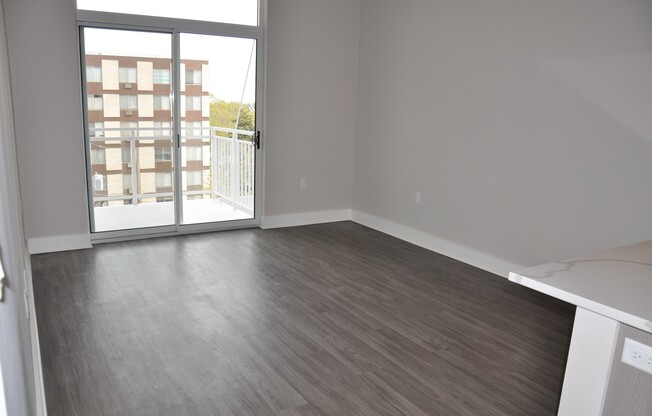 1 bed, 1 bath, 799 sqft, $1,469, Unit 601