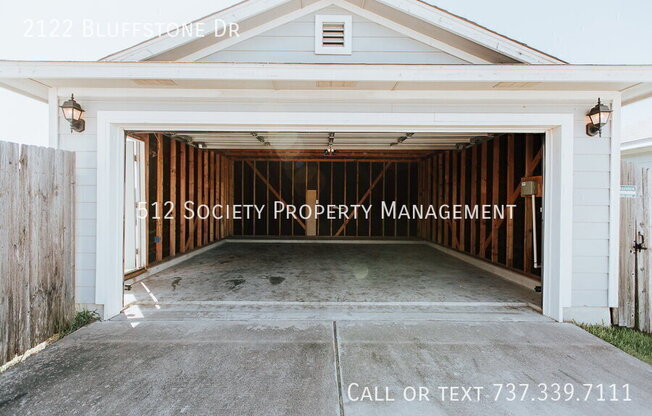 2122 BLUFFSTONE DR