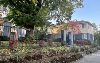 Kelli Ann Apartments