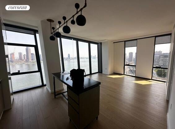 1 bed, 1 bath, 1,025 sqft, $6,070, Unit 22C