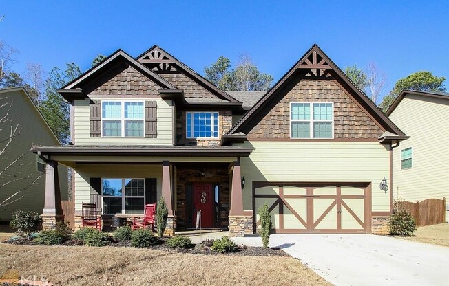 Wow, prime prime Newnan location, approx 1 mile to EVERYTHING! Hardwoods, Stainless, coffered ceilings, must see!