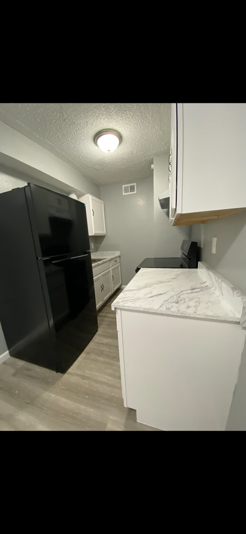 1 bed, 1 bath, 600 sqft, $1,000, Unit 6022-4