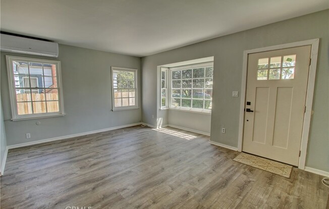 215 N PRINCETON AVE