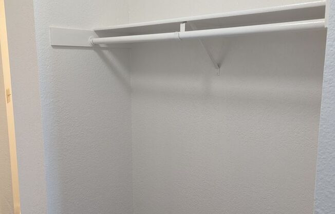 Studio, 1 bath, 317 sqft, $1,800, Unit 909