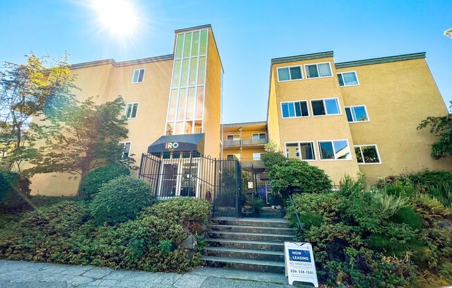 3 beds, 2 baths, 1,390 sqft, $3,095, Unit 401