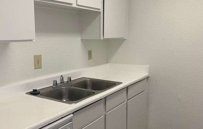 1 bed, 1 bath, 583 sqft, $810, Unit 0504