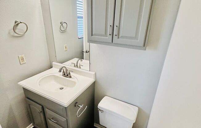 Studio, 1 bath, 500 sqft, $850, Unit 110
