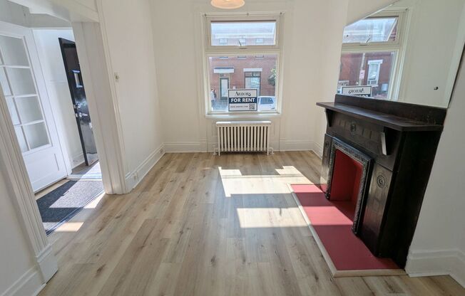 4 Bedroom 1 Bathroom Single Family Home in Trendy Neighborhood (Lawrenceville)