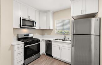 School Circle Apartments - Riverside, CA