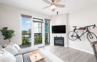 1 bed, 1 bath, 700 sqft, $3,300