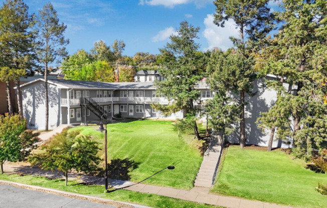 Gateway Hill Apartments